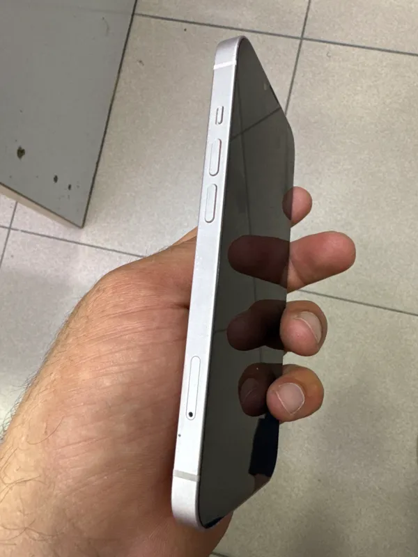 iPhone 13 Сам по себе идеальный, состояние идеальное 2 iPhone 13 Сам по себе идеальный, состояние идеальное 2