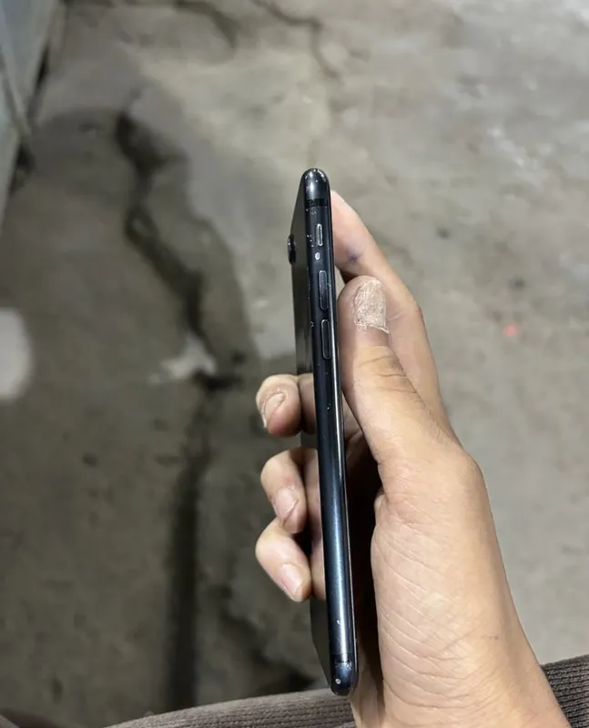 Продаётся iPhone 7 6