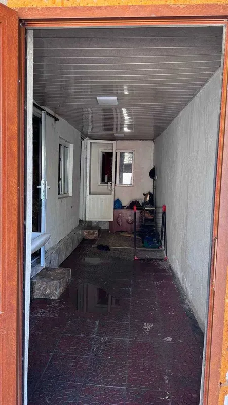 Uzoq muddatga hovli uy 3 xonale 5