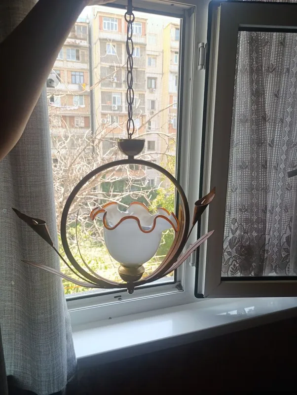 Симпатичная люстра цветочек 3