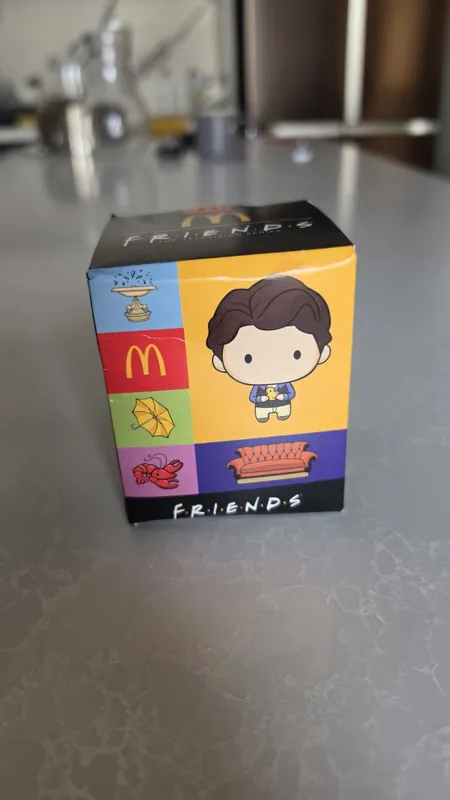 Оригинал Коллекционная фигурка: Chandler Bing 3