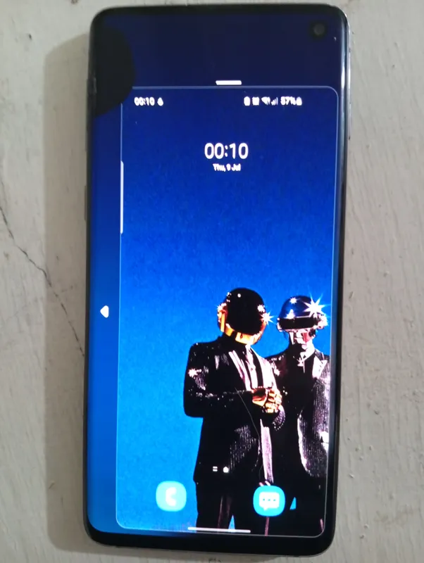 S10 8/128 sotiladi 5
