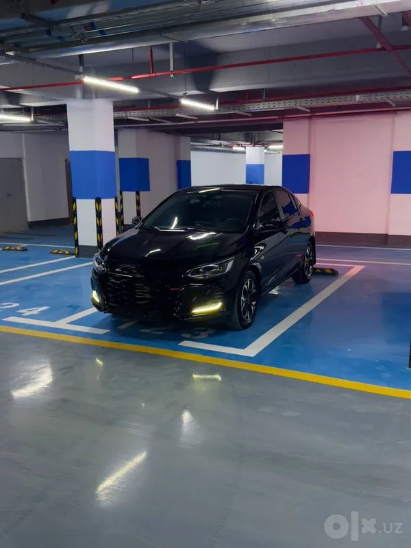 Chevrolet Onix qora 2024 i 1 Chevrolet Onix qora 2024 i 1