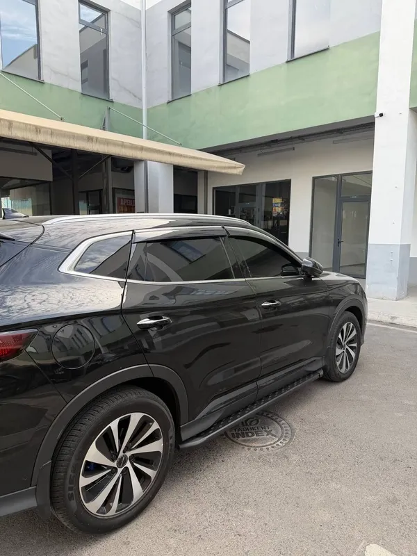 BYD chempyon 605 km yili 2023 8 BYD chempyon 605 km yili 2023 8