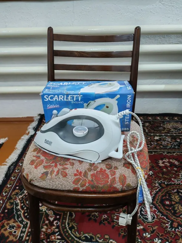 Продаётся утюг Scarlett Kelvin