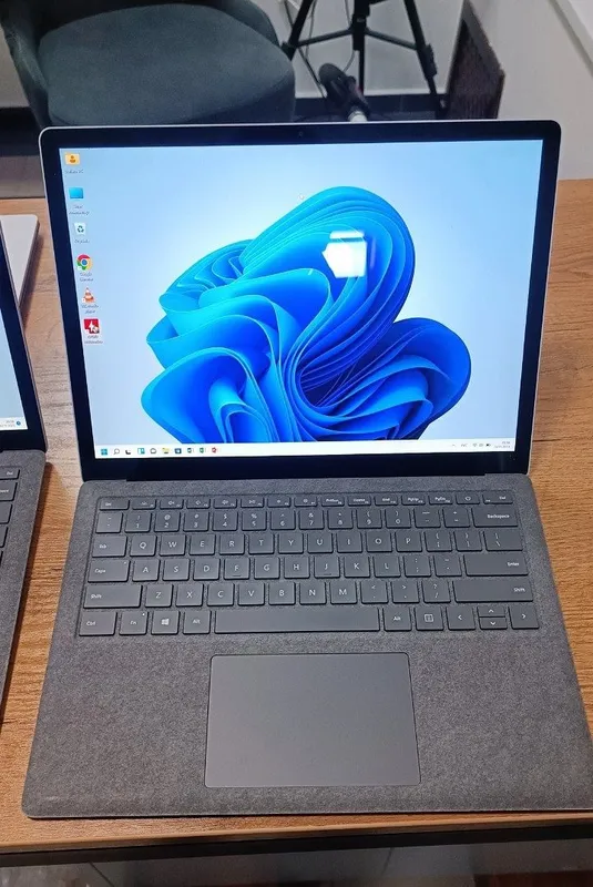 Microsoft Core i 7 512Gb SSD, 16Gb Operativka Sensor ekran — фото 2