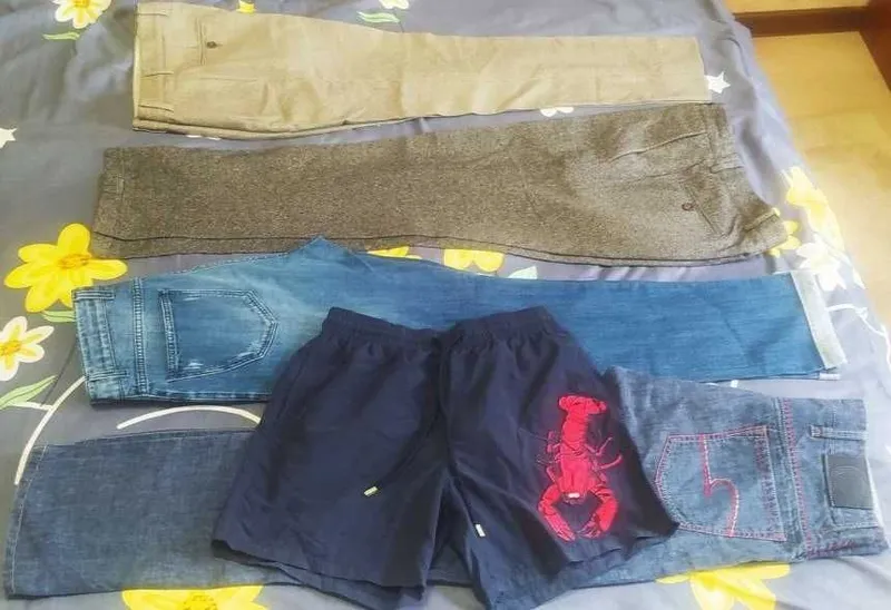 Мужские брюки в идеальном состоянии из Италии 48 размера 2 Мужские брюки в идеальном состоянии из Италии 48 размера 2