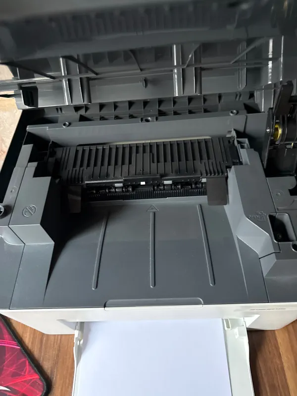 HP Laser MFP 135w 2 HP Laser MFP 135w 2