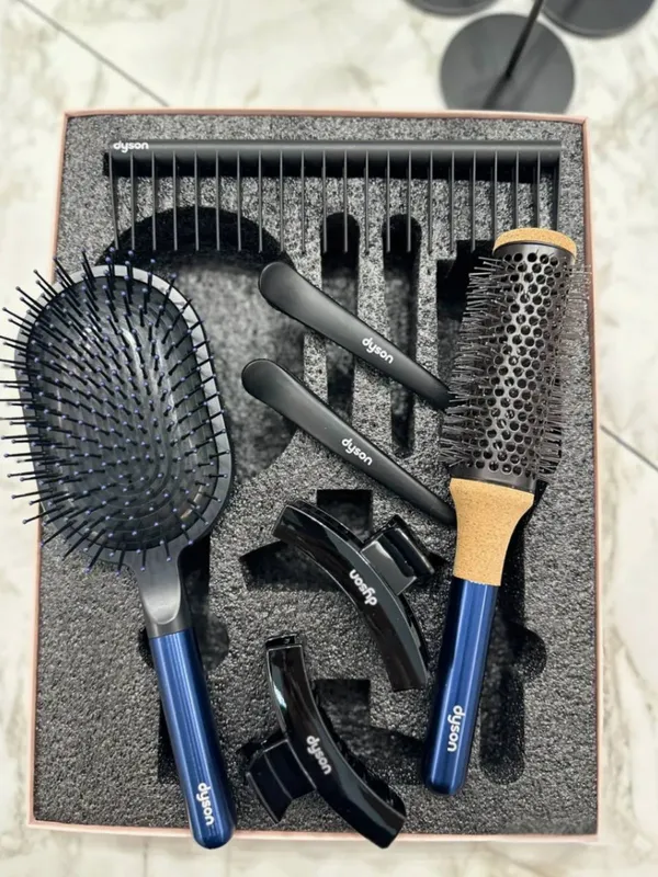 Dyson 7 v 1 2