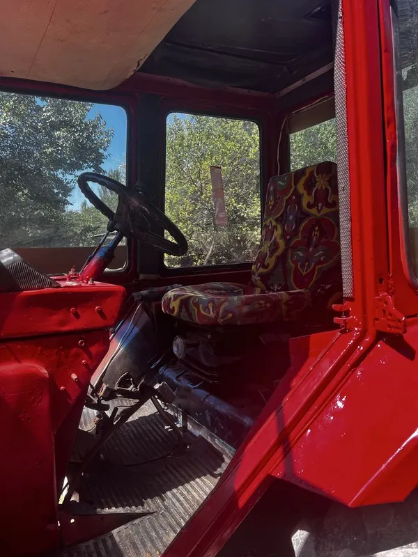 MTZ-80 Traktori sotiladi. 4