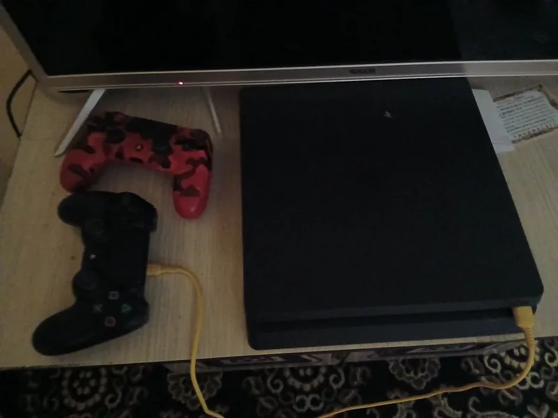 Playstation 4 sotiladi,xolati zoʻr