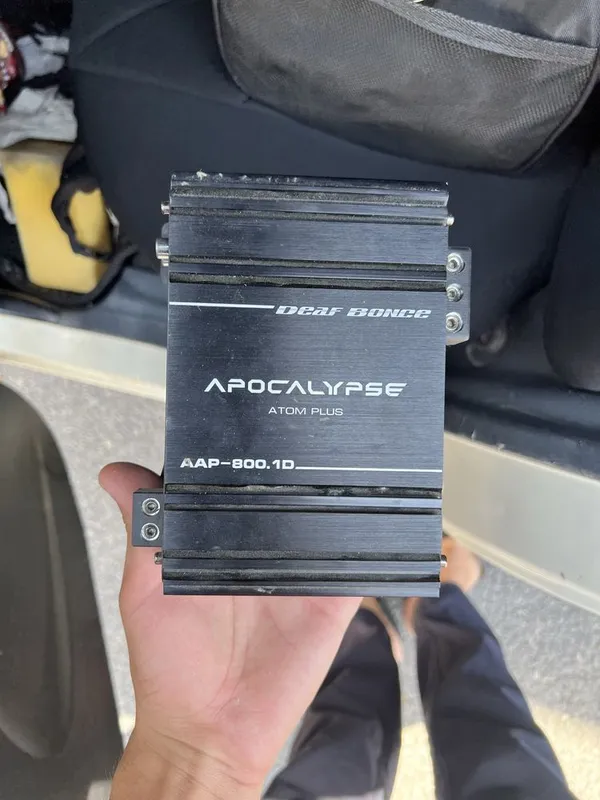 Deaf bonce apocalypse usilitil soundstream t1 bufer chiqarshlari balan 1