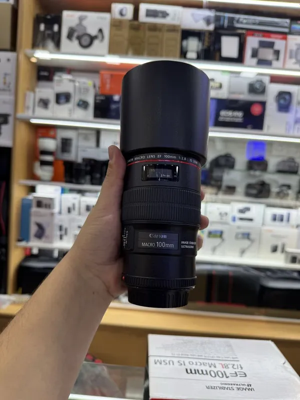 Макрообъектив Canon EF 100 мм 2