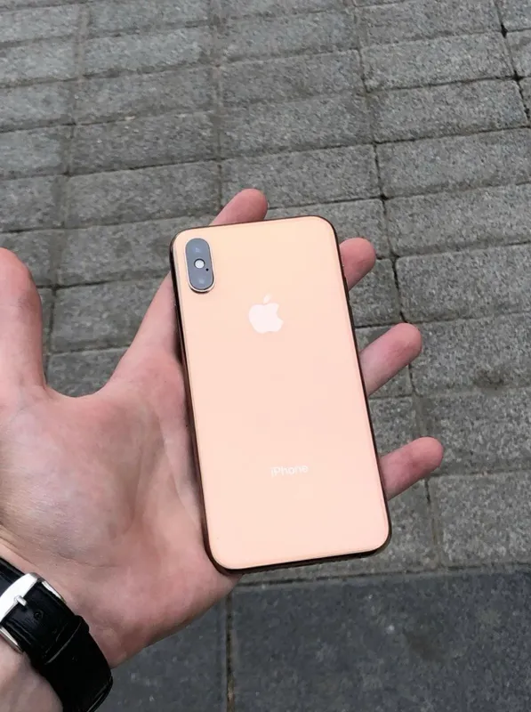 Iphone xs gold 3 Iphone xs gold 3
