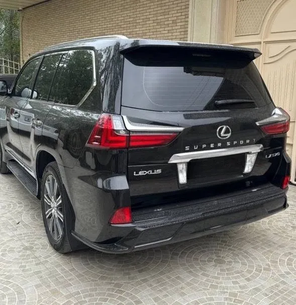 Lexus LX 570 год 2016 — фото 2
