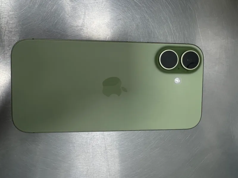 iPhone 17 256 ГБ, SIM/eSIM, есть коробка 3