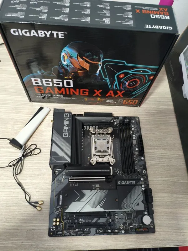 Мощный комплект Ryzen 7 7700x B650 Gigabyte Ax WiFi gaming 1