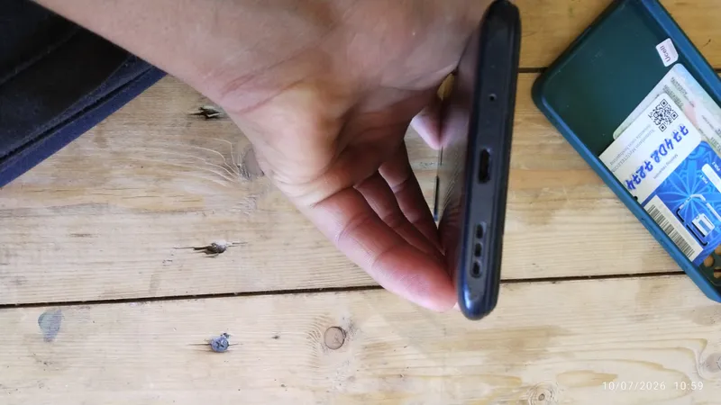 Redmi 9c 32GB дефект на фото, телефон родной, цена 500 3 Redmi 9c 32GB дефект на фото, телефон родной, цена 500 3