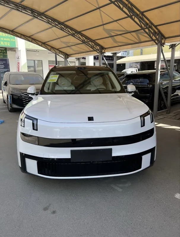 Lyn&co 900 1,5L turbo 59500$ 1 Lyn&co 900 1,5L turbo 59500$ 1