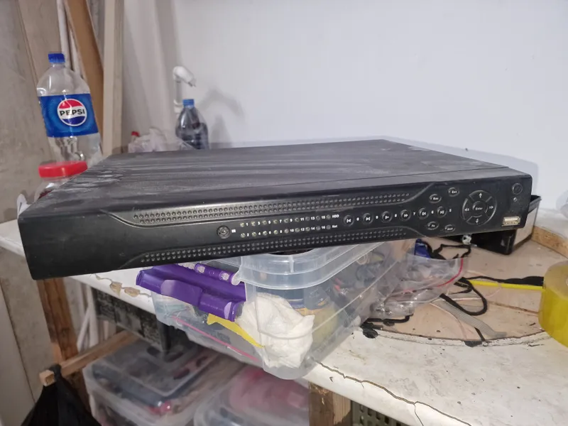 DVR видеорегистратор для аналоговых камер. 1 DVR видеорегистратор для аналоговых камер. 1