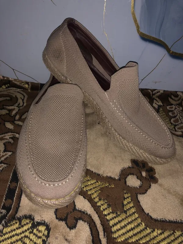 Продаеются мужские туфли.