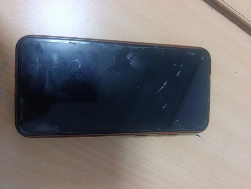 Samsung A11 telefonni sotiladi