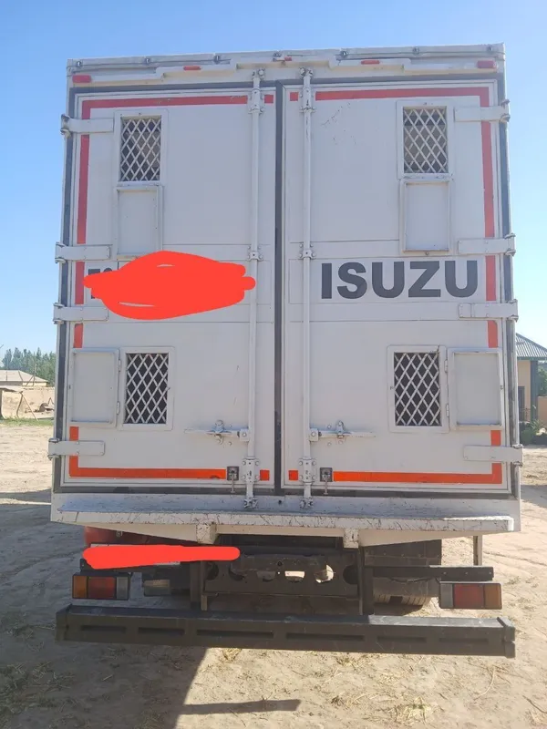 Katta Isuzu sotildi 1