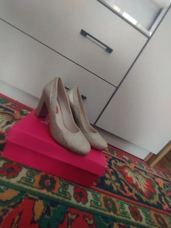 tufli 2 marta kiyilgan butun yangi dek 2