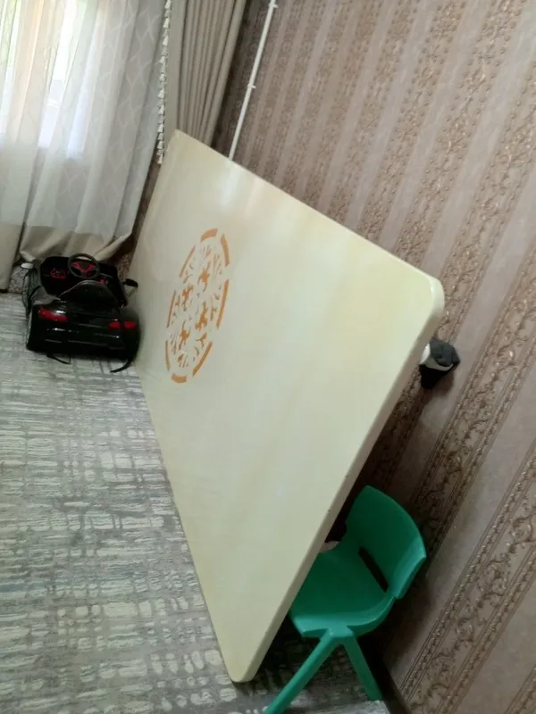 Stol sotiladi srochna 3