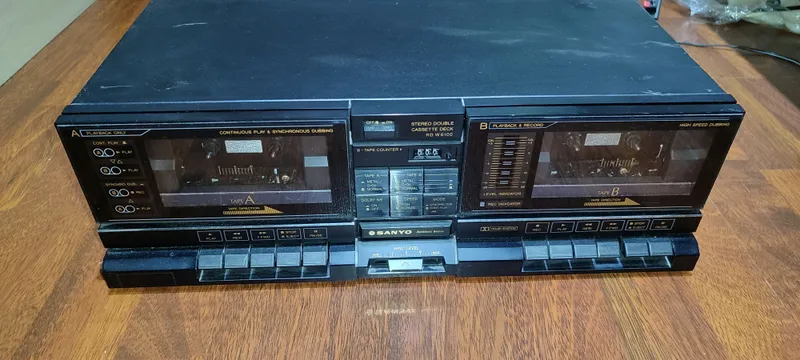 Продаётся касетник от Sanyo architect 6100