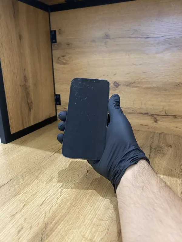 Iphone 12 pro sotuvda 2 Iphone 12 pro sotuvda 2