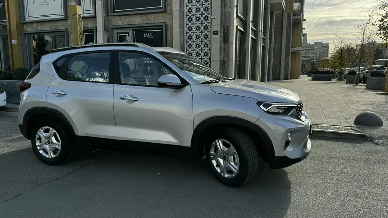 Kia sonet luxe Пробег менее 1тыс — фото 1