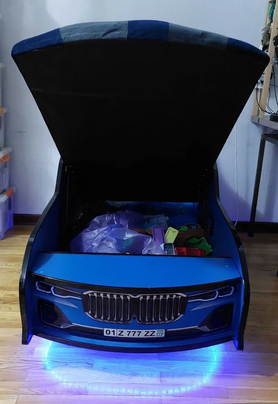 Продается кровать машина BMW БМВ с подсветкой в отличном состоянии — фото 4