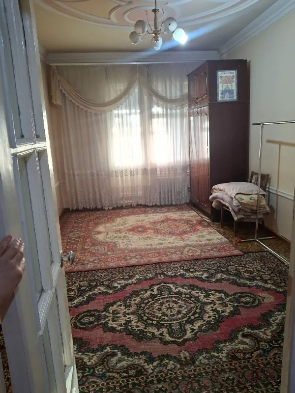 CHORSUda QIZLAR UCHUN KVARTIRA BOR