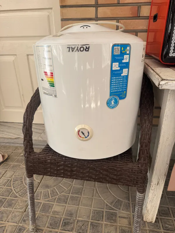 ROYAL 50L suv isitgich (Ariston) – juda yaxshi holatda 2 ROYAL 50L suv isitgich (Ariston) – juda yaxshi holatda 2