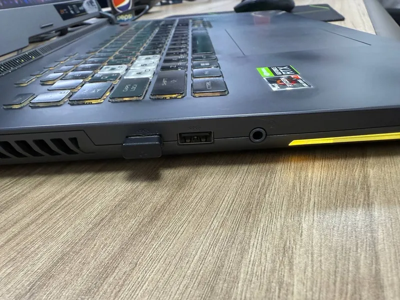 ASUS ROG Strix G713 2 ASUS ROG Strix G713 2