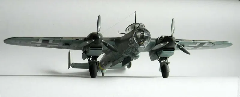 Сборная модель самолета Dornier Do 215 (ICM, 1:72) 4