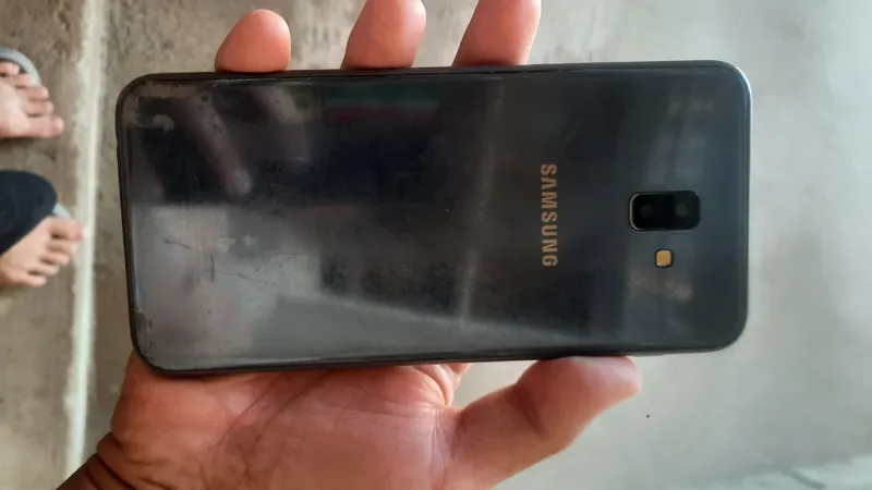Samsung Galaxy J6 plus sotiladi — фото 4 Samsung Galaxy J6 plus sotiladi — фото 4