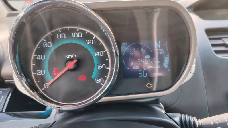 Chevrolet Spark — чистый вариант, для себя объём двигателя 1.25 — фото 4