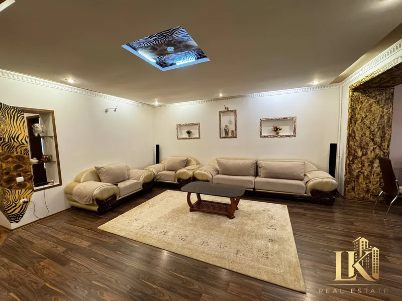 Продаётся 3-комнатная квартира 3/2/4, 80 м², Мирзо-Улугбекский район (Ц-1 / Чайкофф) 2