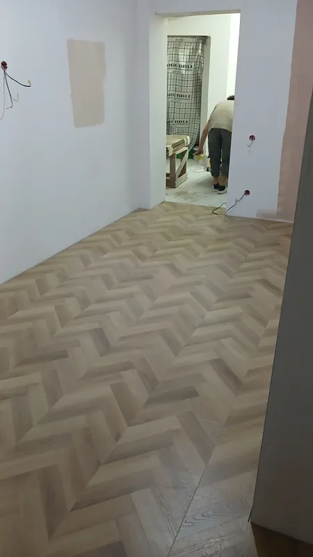 Laminat va linoleum yotqizamiz. Shiftga plastik panel. 2
