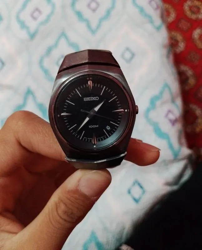 seiko soat sotiladi v732 2 seiko soat sotiladi v732 2