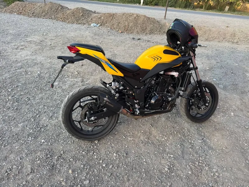 Moto bayk kavasaki reblika 1 Moto bayk kavasaki reblika 1