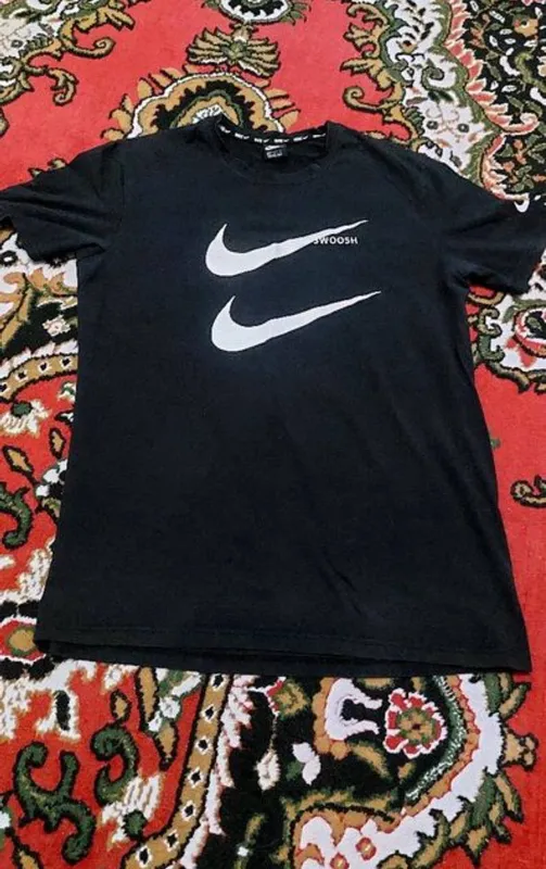 Футболка спортивная фирмы Nike