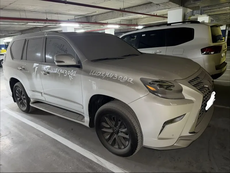 Lexus 460 GX 2015 — фото 1