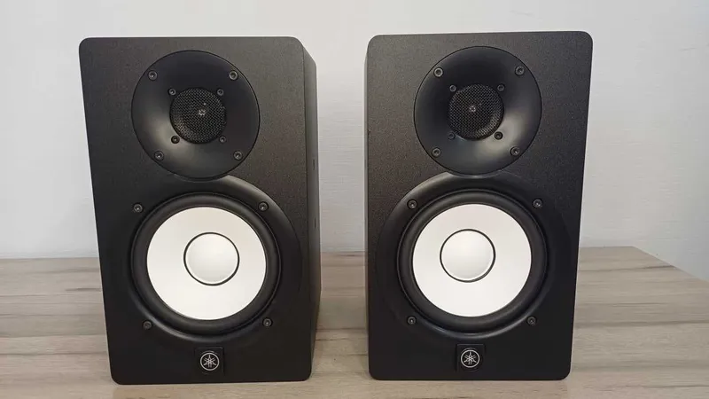 Студийный мониторы Yamaha HS5I