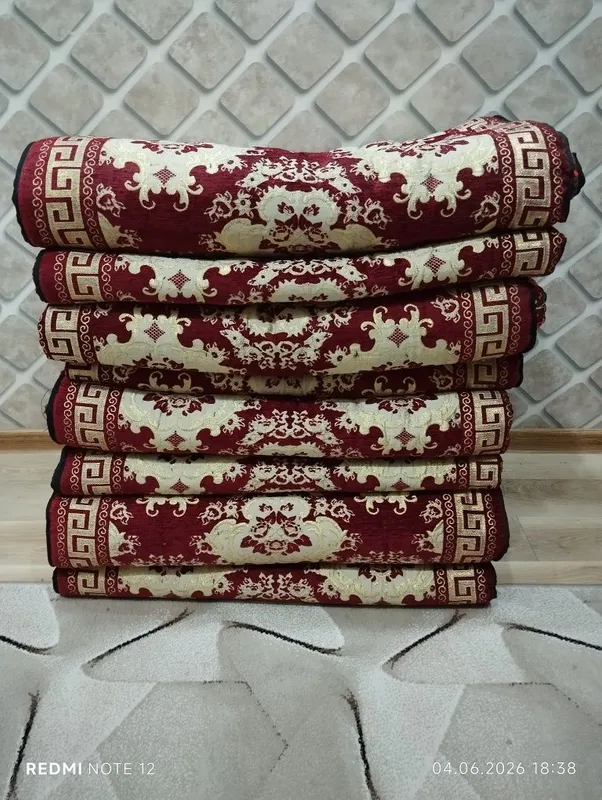 Курпача Версаче новые 3м×70см.4 шт.