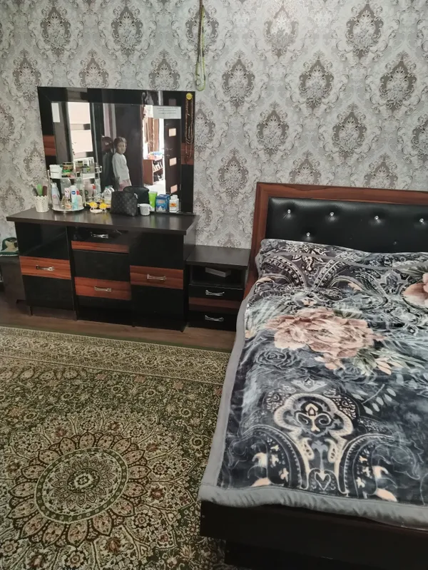 Spalniy mebel sotiladi
