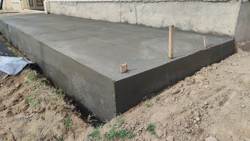 Стяжка Styajka beton, bardiyor latok qilamiz Lazerni urivenda — фото 1
