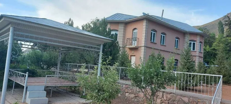 Продается Дача / Двухэтажный Дом в Чимгане — фото 1